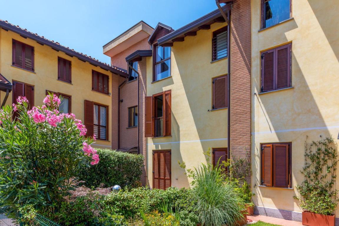 Casa Gialla 7A, New Apartment Milano&Como Bregnano Екстериор снимка