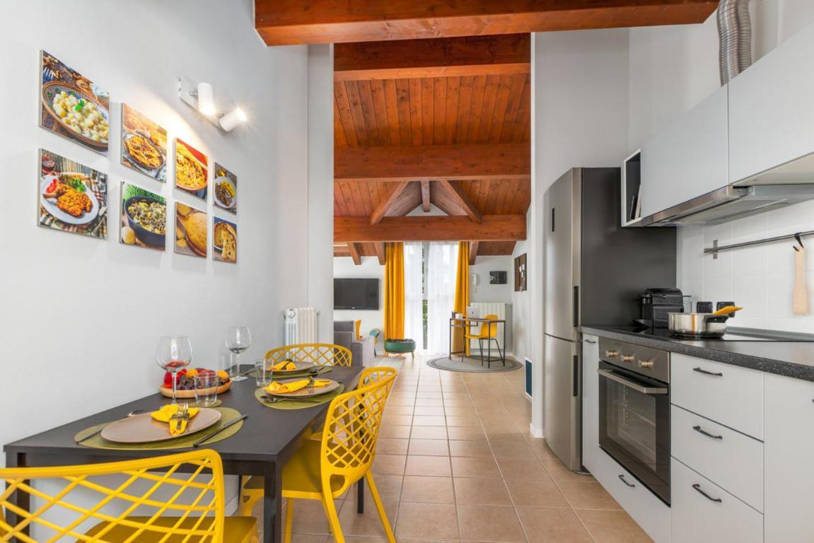 Casa Gialla 7A, New Apartment Milano&Como Bregnano Екстериор снимка