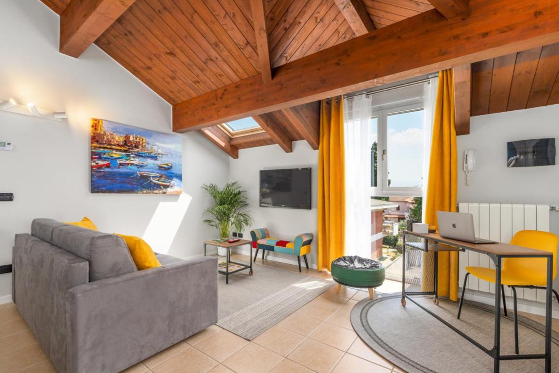 Casa Gialla 7A, New Apartment Milano&Como Bregnano Екстериор снимка