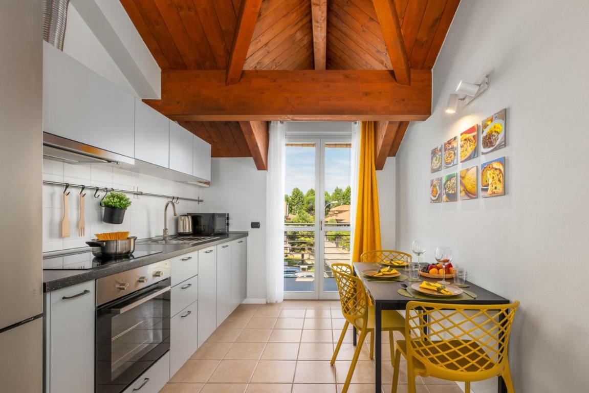 Casa Gialla 7A, New Apartment Milano&Como Bregnano Екстериор снимка